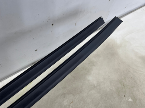 Listwa Mazda CX-30 CX30 19r.- dachowa prawa lewa nakładka zaślepka KOMPLET