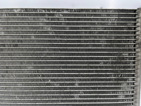 Chłodnica klimatyzacji Renault Trafic III Vivaro B Talento 14r.- 1.6 dCi 2.0 dCi diesel skraplacz 921008178r 93868376