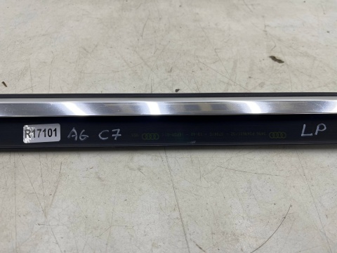Listwa Audi A6 C7 10-18r. LEWA przednia listwa zgarniająca zewnętrzna drzwi lewy przód 4g0853283