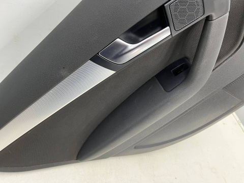 Tapicerka Audi A3 8p Sportback 5D 03-13r. boczek drzwi lewych tylnych pasażera lewy tył 093044586