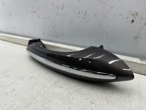 Klamka BMW F10 F11 F01 F02 F04 F06 F07 F12 F13 10-17r. prawa tylna przednia zewnętrzna rączka drzwi keyless podswietlane 7305280