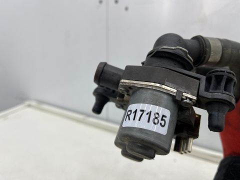 Pompa wody Mercedes w210 95-02r. dodatkowa pompka wody elektryczna elektrozawór 0018307784 1147412114