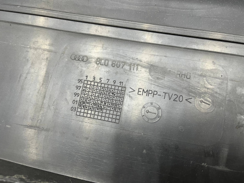 Zderzak przedni Audi A3 8L 00-03r. Lift przód 8L0807111