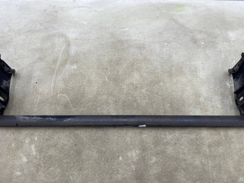 Belka zderzaka Mitsubishi L200 tylne dolne wzmocnienie poprzeczka szerokie mocowanie na cztery otwory