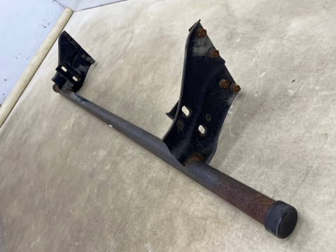 Belka zderzaka Mitsubishi L200 tylne dolne wzmocnienie poprzeczka szerokie mocowanie na cztery otwory