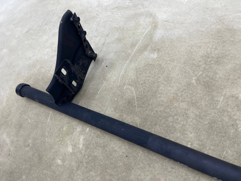 Belka zderzaka Mitsubishi L200 tylne dolne wzmocnienie poprzeczka szerokie mocowanie na cztery otwory