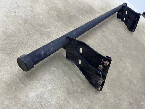 Belka zderzaka Mitsubishi L200 tylne dolne wzmocnienie poprzeczka szerokie mocowanie na cztery otwory
