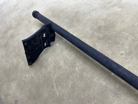 Belka zderzaka Mitsubishi L200 tylne dolne wzmocnienie poprzeczka szerokie mocowanie na cztery otwory