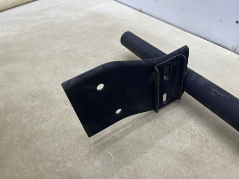 Belka zderzaka Mitsubishi L200 tylne dolne wzmocnienie poprzeczka szerokie mocowanie na dwa otwory