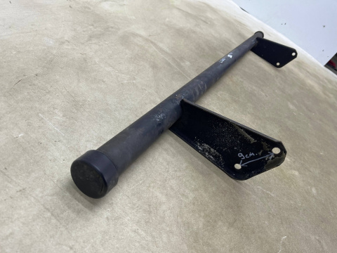 Belka zderzaka Mitsubishi L200 tylne dolne wzmocnienie poprzeczka wąskie mocowanie na dwa otwory