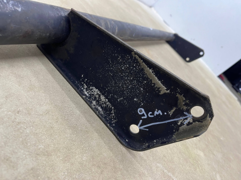 Belka zderzaka Mitsubishi L200 tylne dolne wzmocnienie poprzeczka wąskie mocowanie na dwa otwory