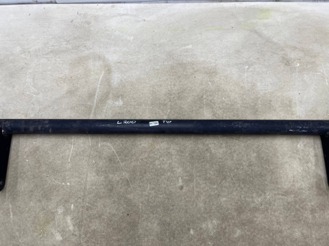 Belka zderzaka Mitsubishi L200 tylne dolne wzmocnienie poprzeczka wąskie mocowanie na dwa otwory