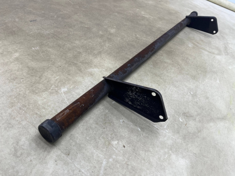 Belka zderzaka Mitsubishi L200 tylne dolne wzmocnienie poprzeczka wąskie mocowanie na dwa otwory