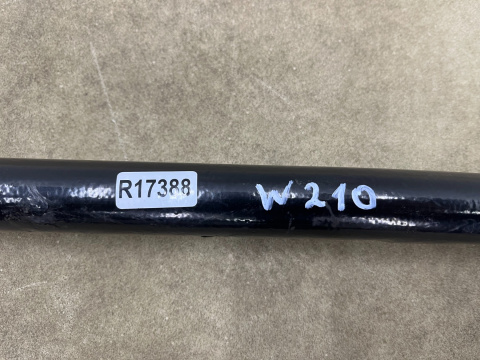 Drążek stabilizatora Mercedes w210 KOMBI 95-02r. 3.2 v6 benzyna drążek przedni stabilizator przód 30 mm.