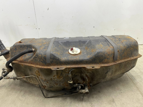 Zbiornik paliwa Mercedes w210 KOMBI 95-02r. 3.2 v6 BENZYNA bak metalowy