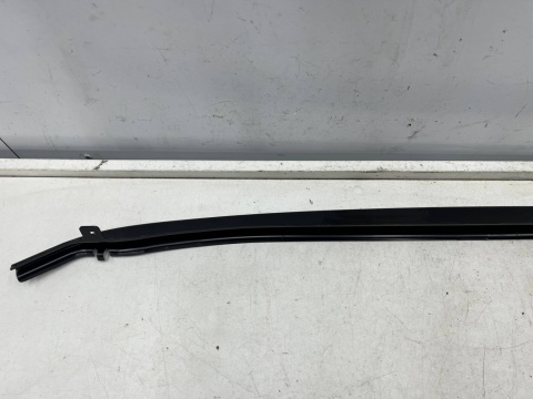 Belka zderzaka VW Passat B8 14-19r. przedlift przednie dolne wzmocnienie chłodnic poprzeczka NOWE