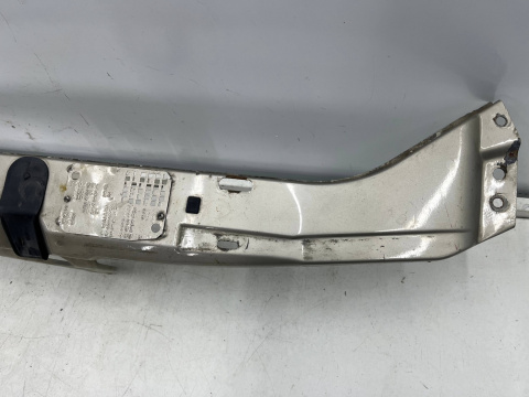 Pas przedni Mercedes w210 95-99r. przedlift górne wzmocnienie pasa wspornik oryginalne