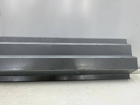 Poszycie Jeep Grand Cherokee II Wj WG 98-05r. prawy lewy próg wewnętrzny od strony podłogi reperaturka NOWA