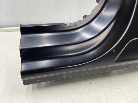 Poszycie VW Touareg III 18r.- prawy słupek próg środkowy ćwiartka reperaturka NOWA oryginalna 760809994a