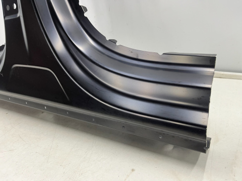 Poszycie VW Touareg III 18r.- prawy słupek próg środkowy ćwiartka reperaturka NOWA oryginalna 760809994a