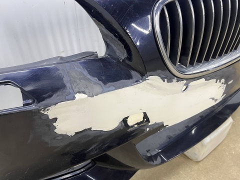 Zderzak przedni BMW 5 F10 F11 M-Pakiet Mpakiet 10-14r. przedlift przód 4XPDC spryski 7905289