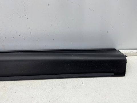 Listwa Mazda CX-5 II CX5 II KF 17r.- prawa przednia dolna nakładka drzwi bocznych prawy przód kb7w-51ra1