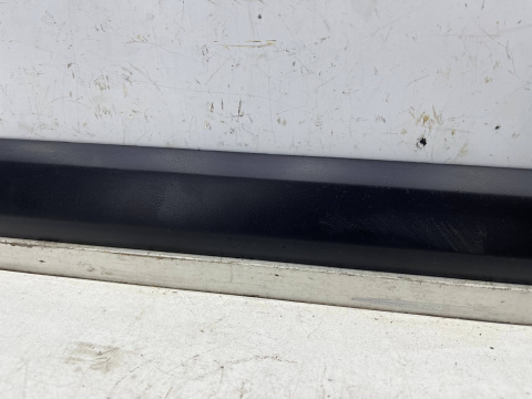 Listwa Skoda Yeti 13-18r. prawa przednia nakładka drzwi boczna prawy przód 5l0853516