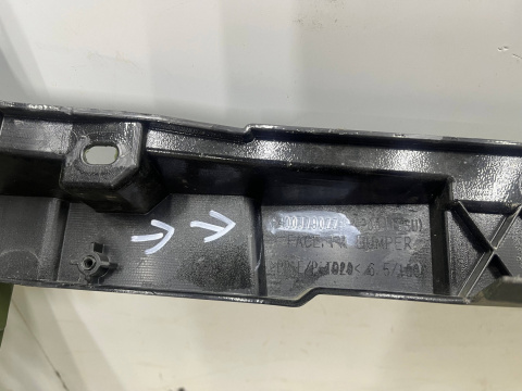 Zderzak przedni Mitsubishi L200 5 V  19-23r. Lift przód 6400J790ZZ