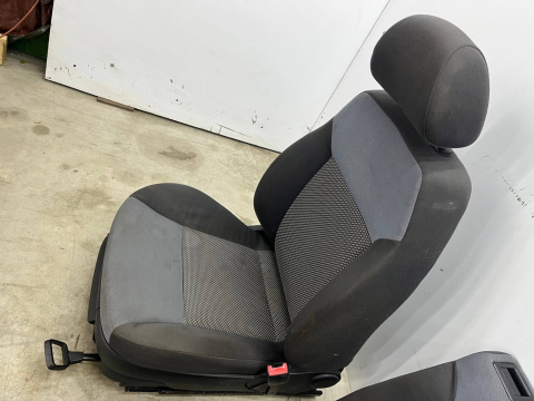 Fotele Seat Ibiza 3 III 6L 02-08r. HB 5Drzwi fotel kanapa KOMPLET