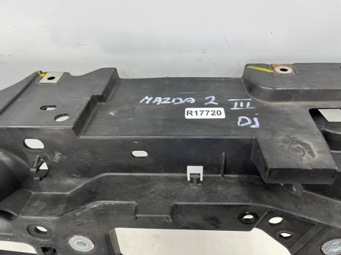 Pas przedni Mazda 2 III DJ 14r.- wzmocnienie ramka chłodnic oryginalne da6a-53110 d09h-53175