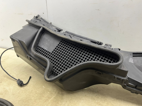 Podszybie Mercedes w210 95-99r. górne prawe lewe uszczelka Europa KOMPLETNE 2108301644