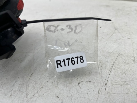 Czujniki PDC Mazda CX-30 CX30 19r.- LEWY kosz w atrapę mocowanie na czujnik cofania parkowania oryginal dfs6-50164