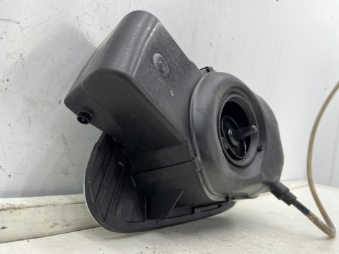 Klapka wlewu paliwa VW Golf 7 VII 12-20r. HB Hatchback Kolor LA7W + korek 5g0809999 5g0809857
