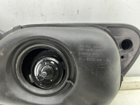 Klapka wlewu paliwa VW Golf 7 VII 12-20r. HB Hatchback Kolor LA7W + korek 5g0809999 5g0809857