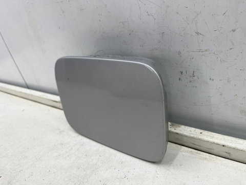 Klapka wlewu paliwa Mercedes w168 A-klasa 97-04r. kod koloru 761 srebrna