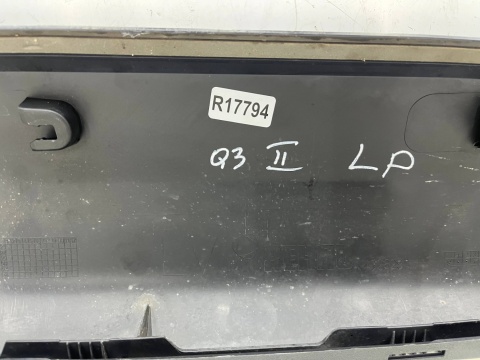 Listwa Audi Q3 II 83a 18r.- lewa przednia listwa dolna drzwi STRUKTURA lewy przód 83a853959