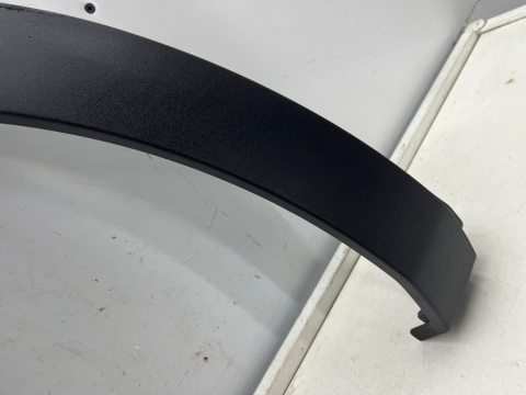 Listwa Peugeot 3008 II 16r.- prawa tylna nakładka rant błotnika CIENKA wąska prawy tył 9825289077