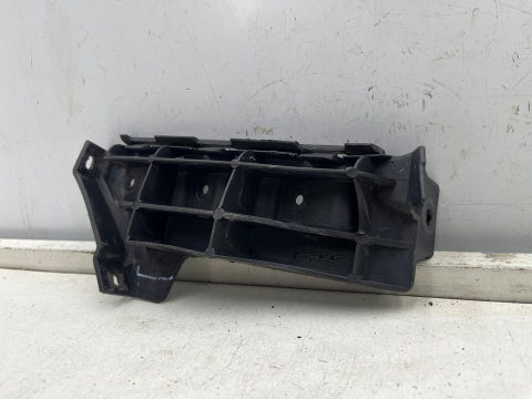Ślizg Seat Ibiza 3 III 6L Cordoba II 02-08r. prawe przednie mocowanie wspornik uchwyt zderzaka prawy przód 6l0807184c