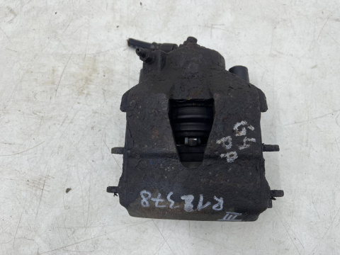 Zacisk hamulcowy VW Golf IV V VI Polo III IV Audi A3 8l 8p Leon I II Ibiza III IV Fabia Octavia Caddy 3 prawy przedni jarzmo 