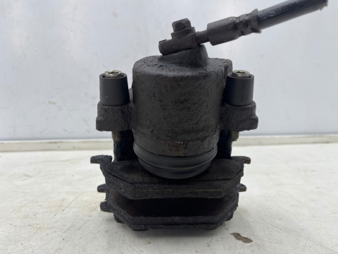 Zacisk hamulcowy VW Golf IV V VI Polo III IV Audi A3 8l 8p Leon I II Ibiza III IV Fabia Octavia Caddy 3 prawy przedni jarzmo 