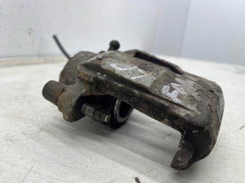 Zacisk hamulcowy VW Golf IV V VI Polo III IV Audi A3 8l 8p Leon I II Ibiza III IV Fabia Octavia Caddy 97-12r. LEWY przedni