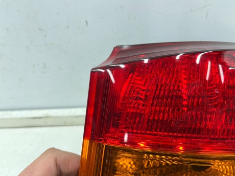 Lampa Lexus IS II 05-09r. prawa tylna w błotnik oryginalna prawy tył