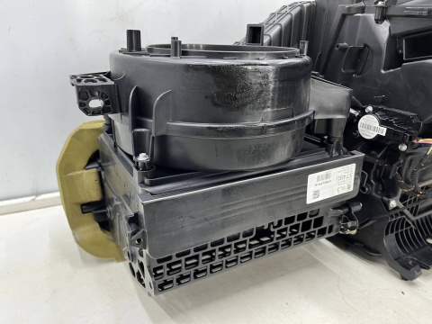 Nagrzewnica Opel Insignia A 08-17r. z KLIMĄ obudowa chłodnicy wody parownik klimatyzacji