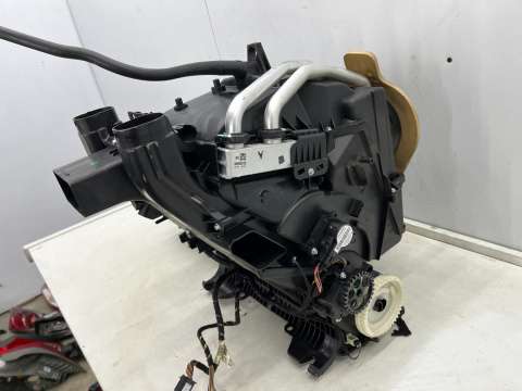 Nagrzewnica Opel Insignia A 08-17r. z KLIMĄ obudowa chłodnicy wody parownik klimatyzacji