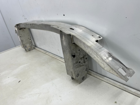 Belka zderzaka BMW 5 G30 G31 17-24r. przednie wzmocnienie zderzaka przód