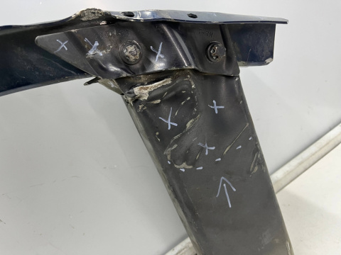 Belka zderzaka Opel Insignia A 08-17r. przednie wzmocnienie przód 13235552