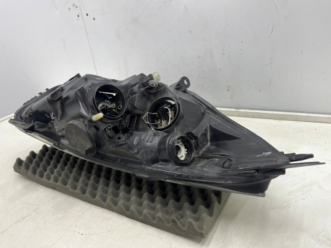 Lampa reflektor Renault Clio 4 IV LIFT 16-20r. LEWA przednia Europa czarna ramka zwykła lewy przód 260609493r