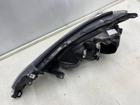 Lampa reflektor Toyota RAV4 IV 13-15r. przedlift PRAWA przednia soczewka prawy przód EUROPA NOWY zamiennik TYC 20-14255-26-2