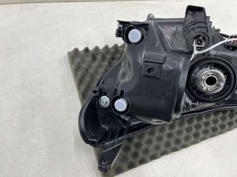 Lampa reflektor Toyota RAV4 IV 13-15r. przedlift PRAWA przednia soczewka prawy przód EUROPA NOWY zamiennik TYC 20-14255-26-2