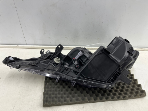 Lampa reflektor Toyota RAV4 IV 13-15r. przedlift PRAWA przednia soczewka prawy przód EUROPA NOWY zamiennik TYC 20-14255-26-2